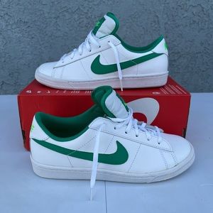Nike Tennis Classic Sneakers